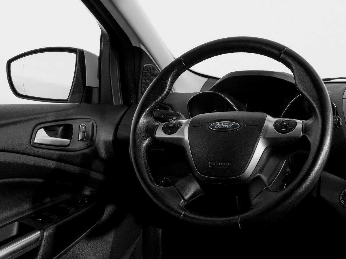 Ford Kuga с пробегом — 2016 год. Фото: #14