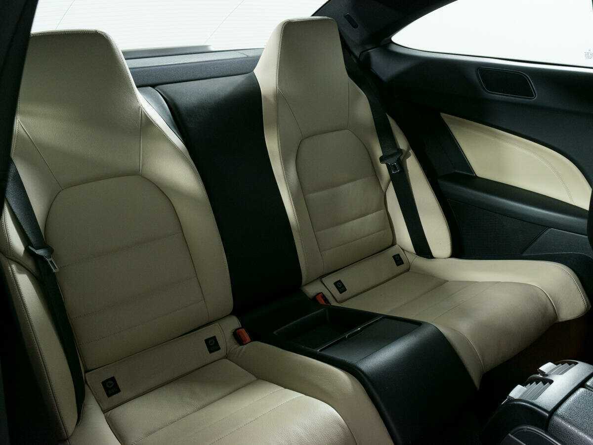 Mercedes-Benz C-Класс с пробегом — 2012 год. Фото: #10