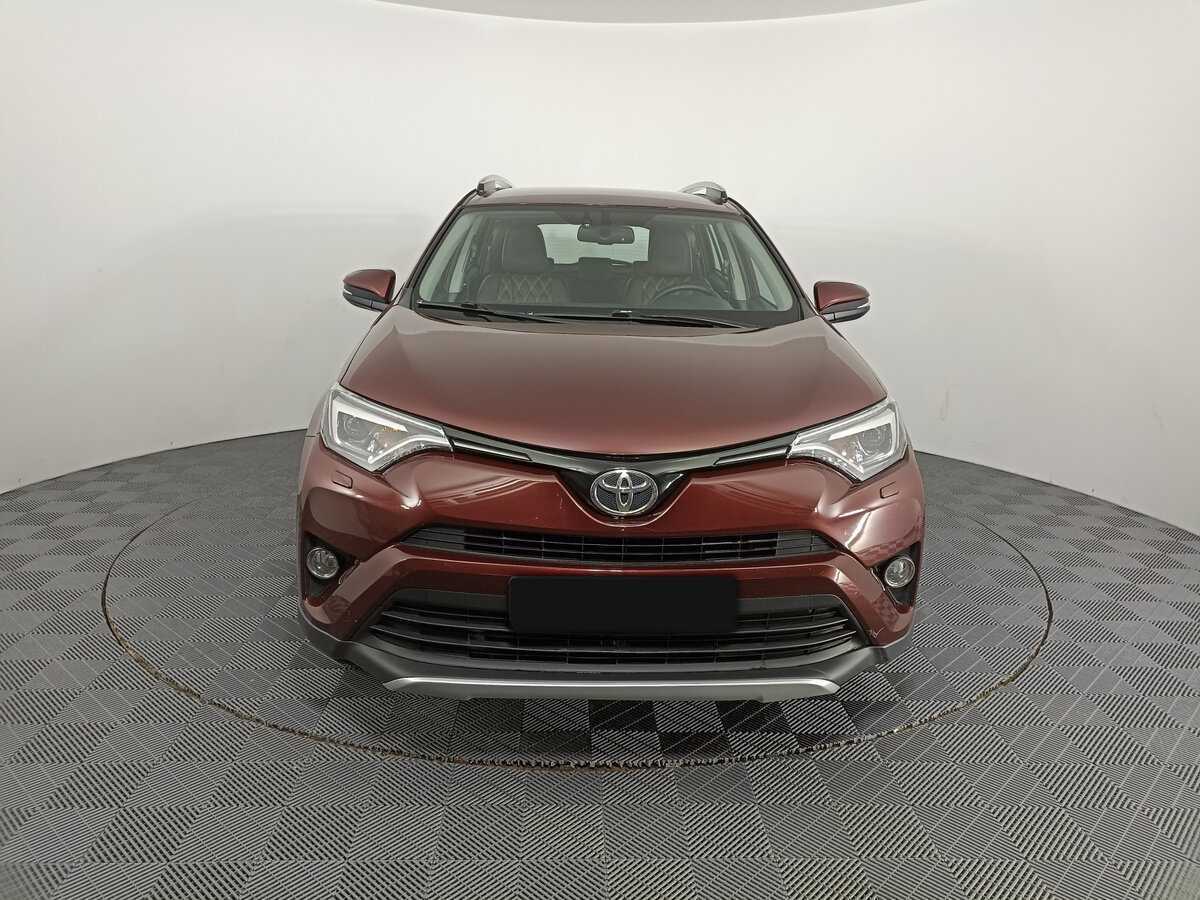 Toyota RAV4 с пробегом — 2018 год. Фото: #1