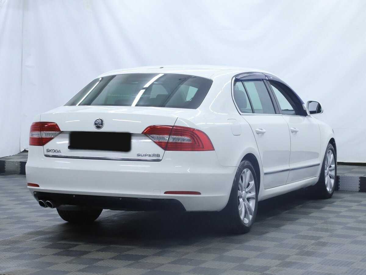 Skoda Superb с пробегом — 2013 год. Фото: #5