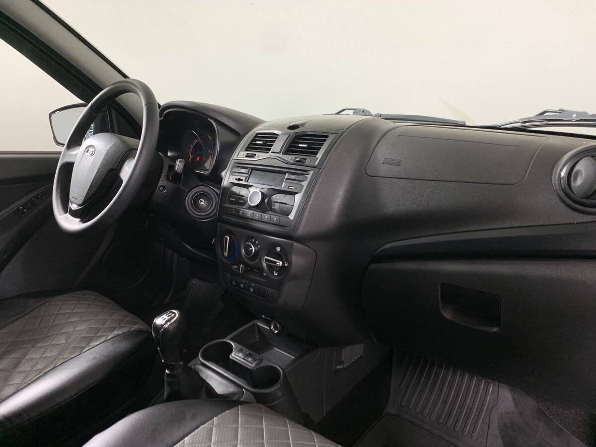 Lada (ВАЗ) Granta с пробегом — 2023 год. Фото: #12