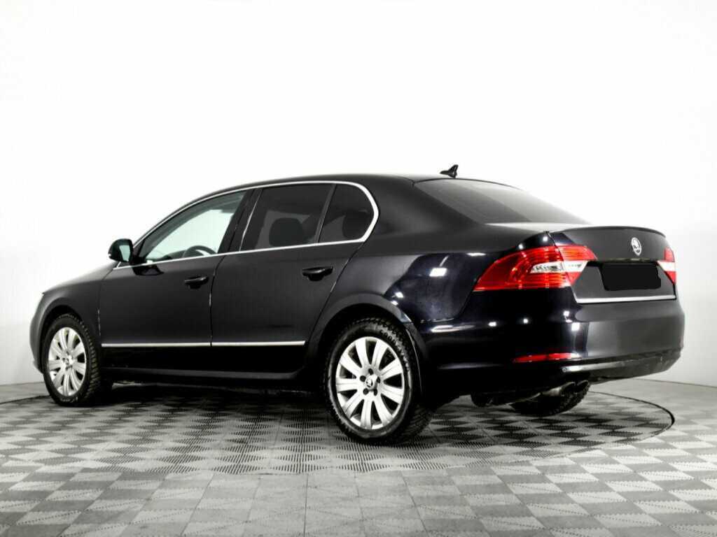 Skoda Superb с пробегом — 2013 год. Фото: #5