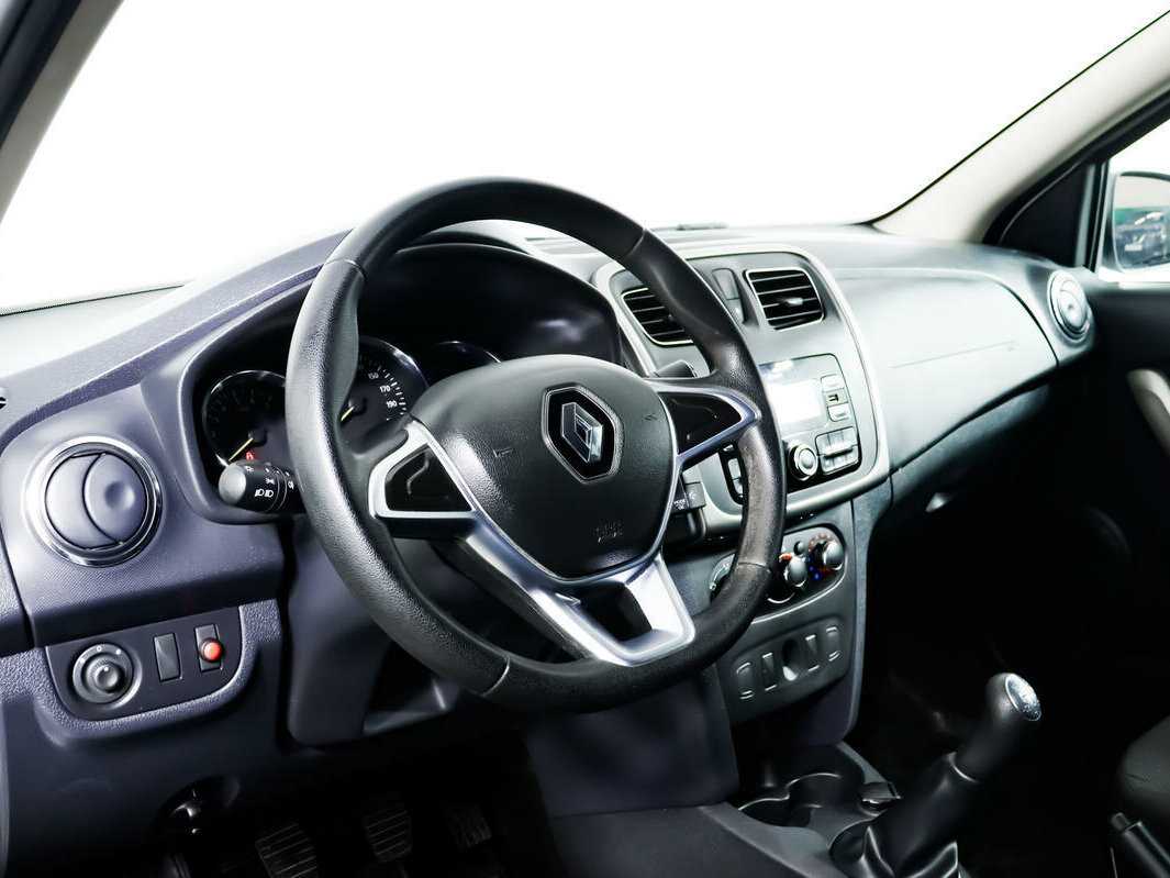 Renault Logan с пробегом — 2019 год. Фото: #10