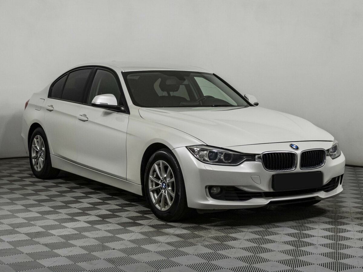 BMW 3 серии с пробегом — 2014 год. Фото: #2