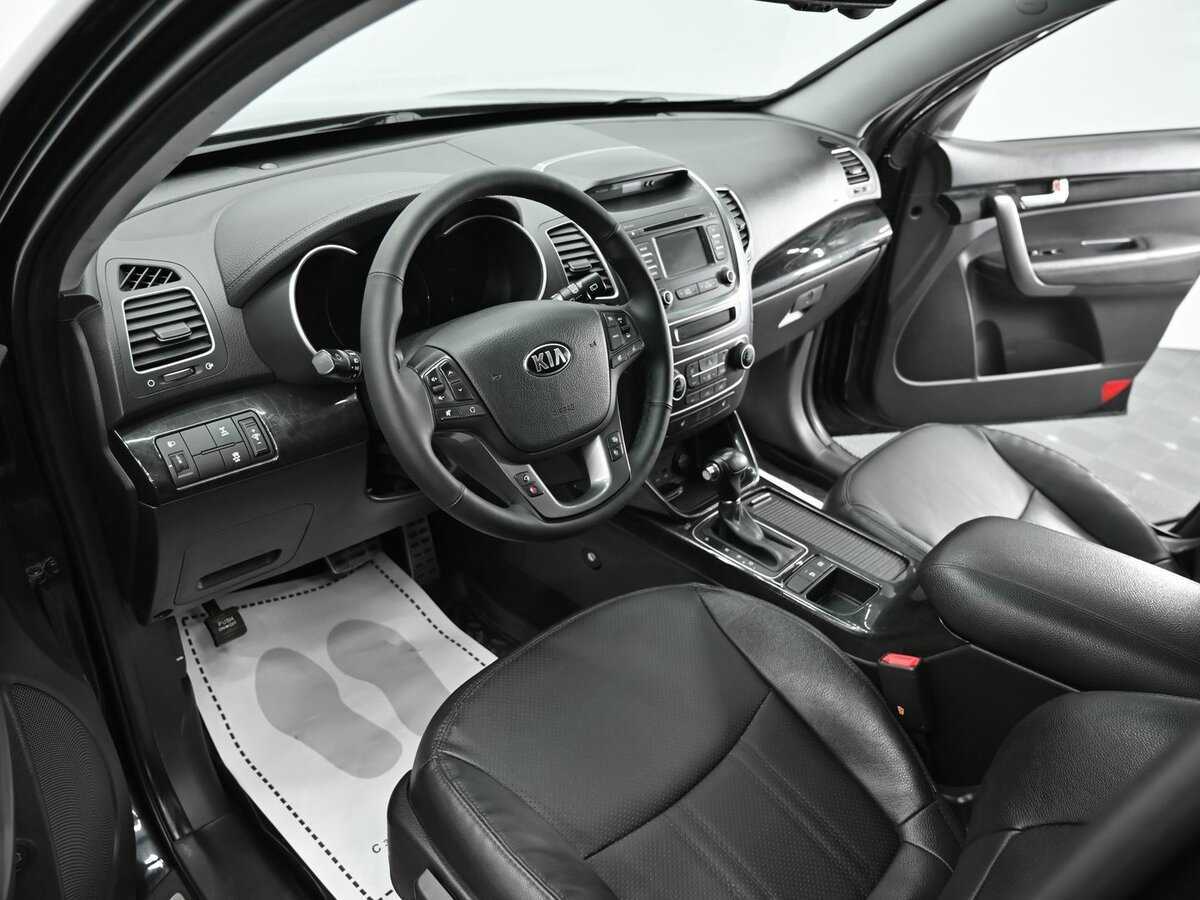 Kia Sorento с пробегом — 2015 год. Фото: #11