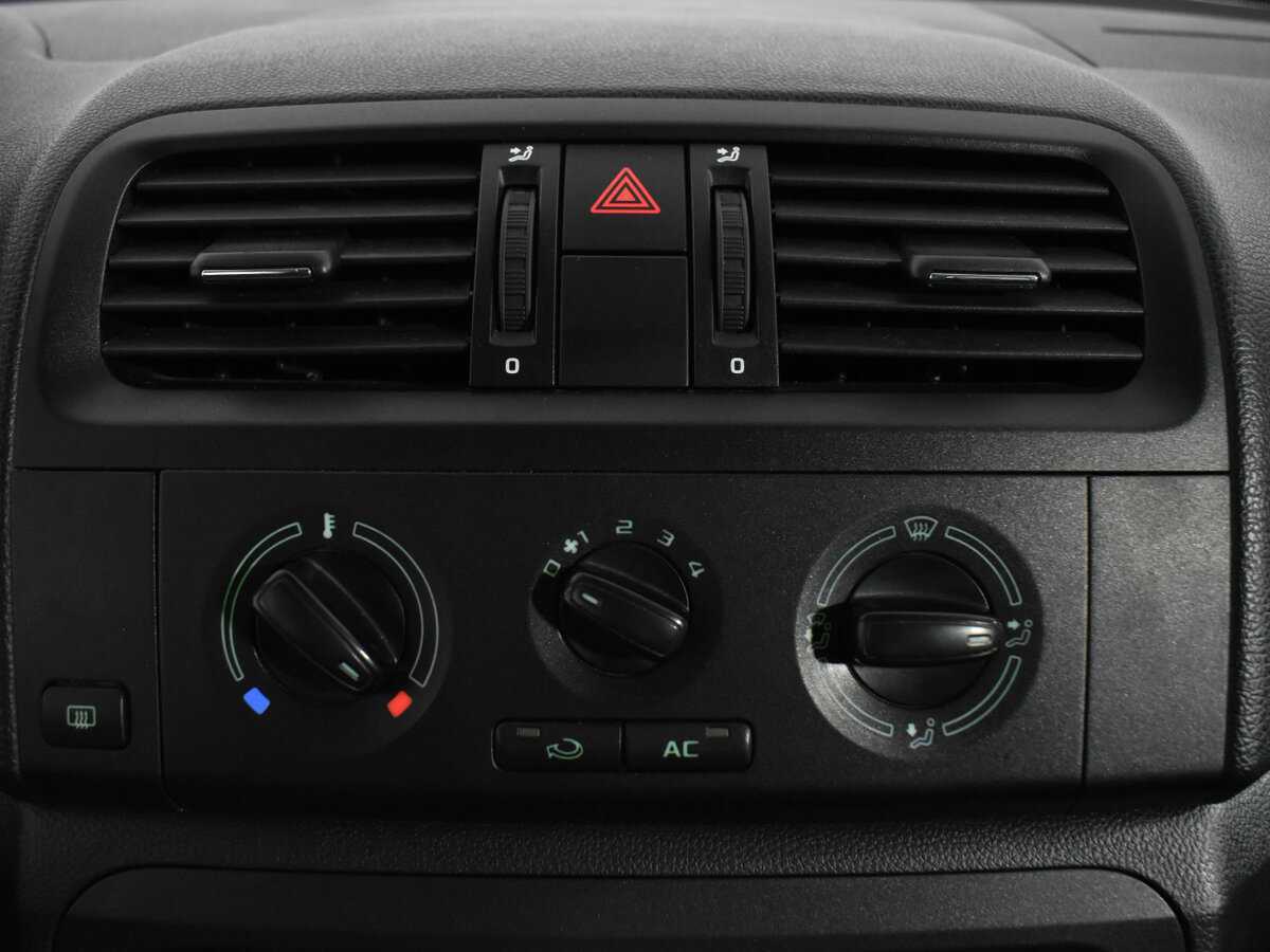 Skoda Fabia с пробегом — 2012 год. Фото: #15