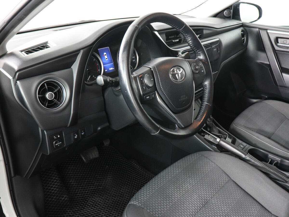 Toyota Corolla с пробегом — 2018 год. Фото: #8
