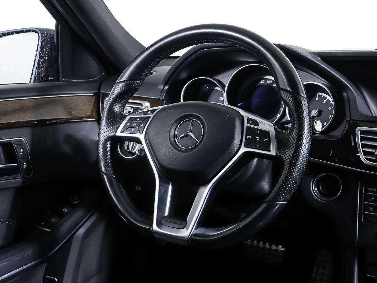 Mercedes-Benz E-Класс с пробегом — 2015 год. Фото: #14