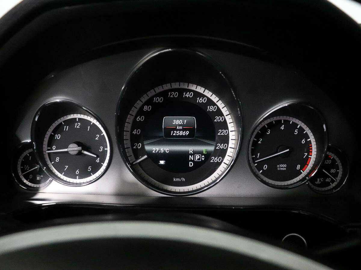 Mercedes-Benz E-Класс с пробегом — 2012 год. Фото: #9