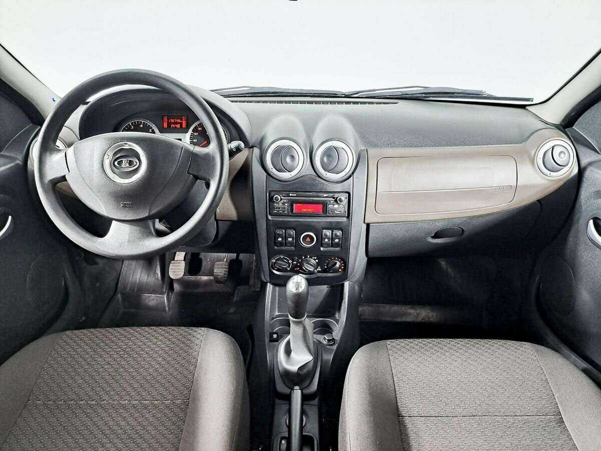 Lada (ВАЗ) Largus с пробегом — 2013 год. Фото: #9