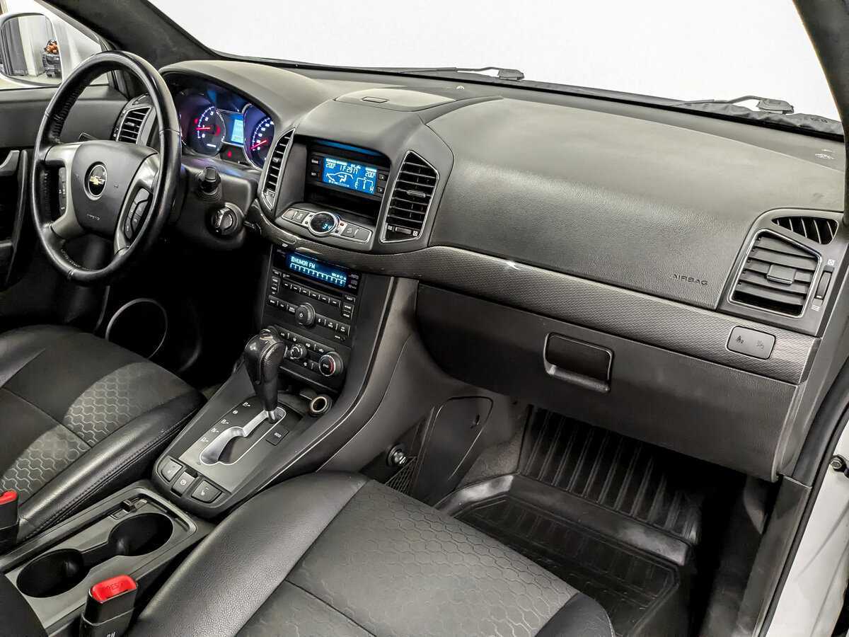 Chevrolet Captiva с пробегом — 2013 год. Фото: #10