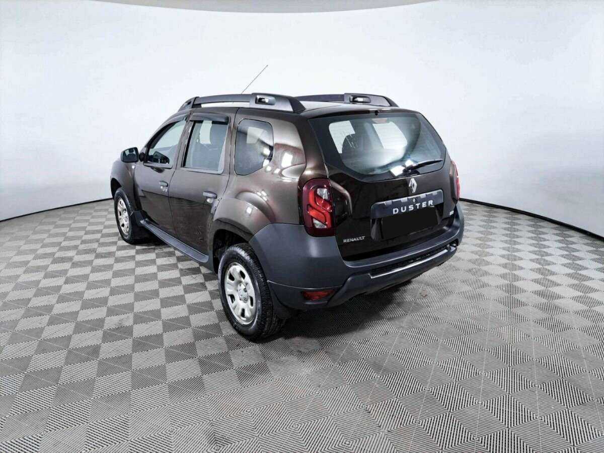 Renault Duster с пробегом — 2017 год. Фото: #6