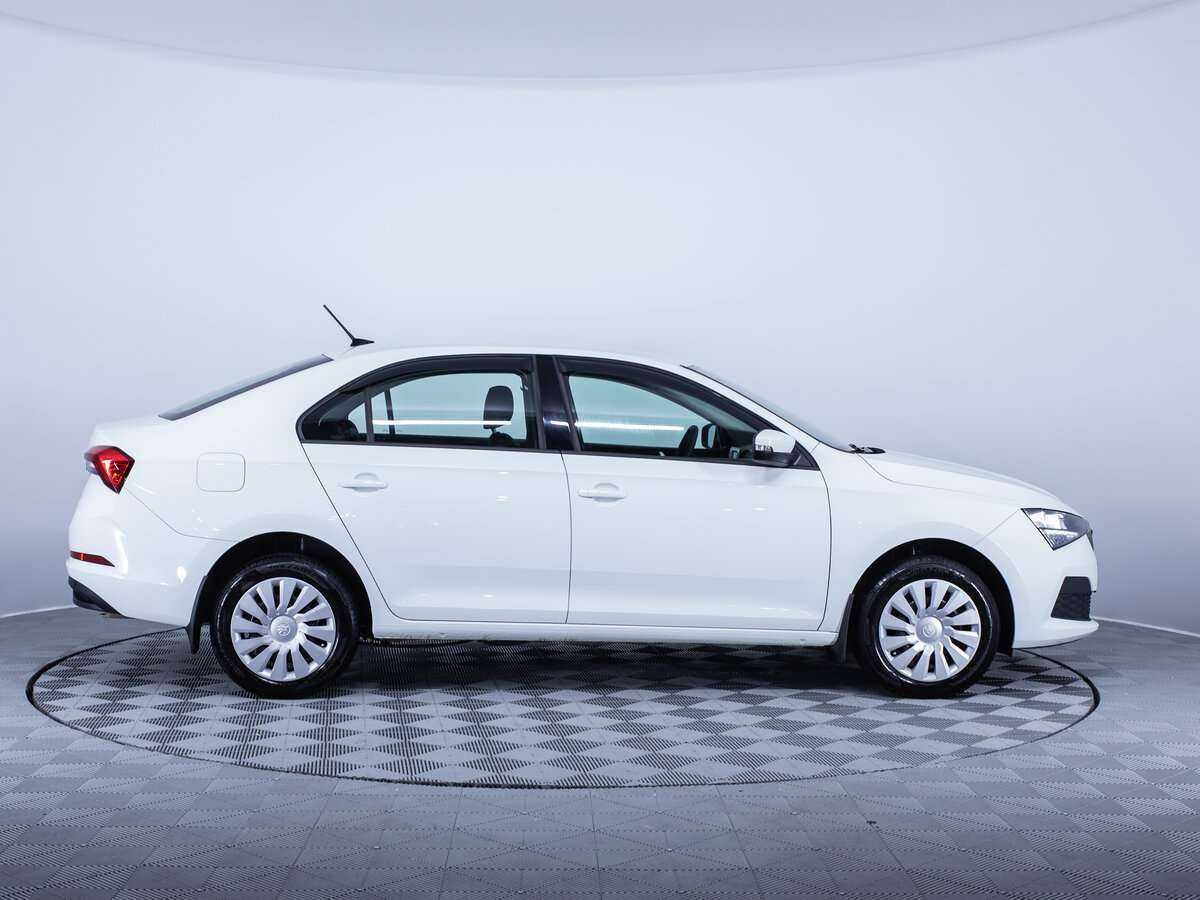 Skoda Rapid с пробегом — 2021 год. Фото: #3