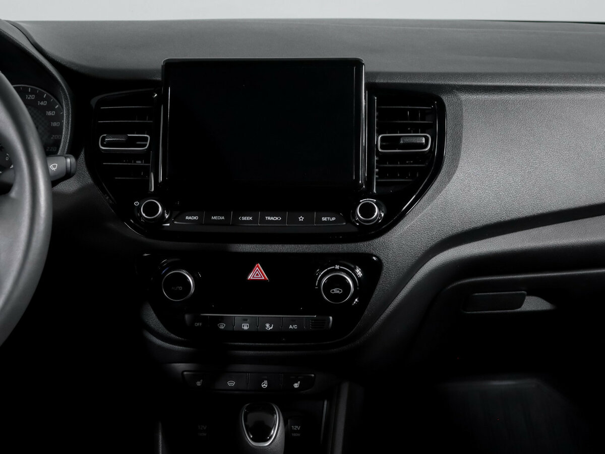 Hyundai Solaris с пробегом — 2021 год. Фото: #10