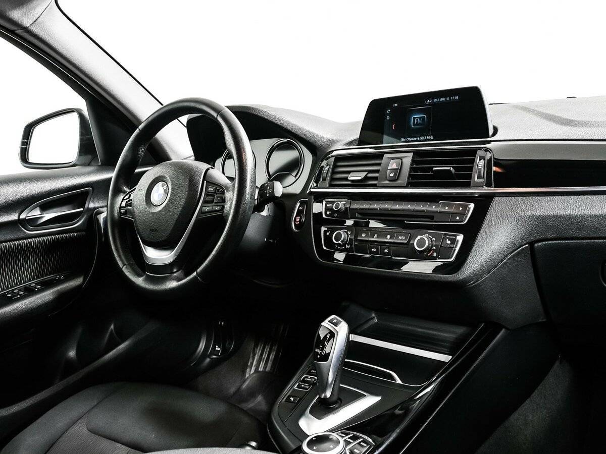 BMW 1 серии с пробегом — 2018 год. Фото: #8