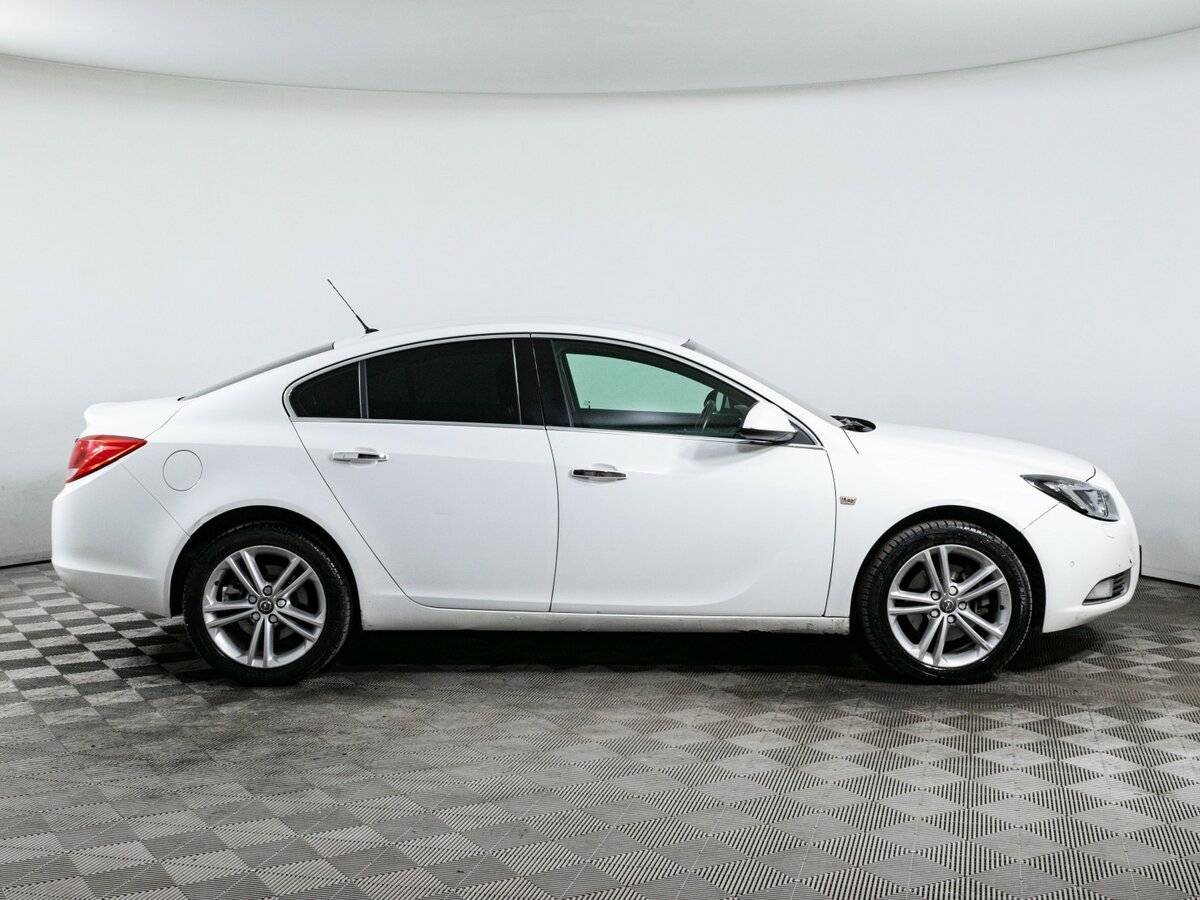 Opel Insignia с пробегом — 2012 год. Фото: #3