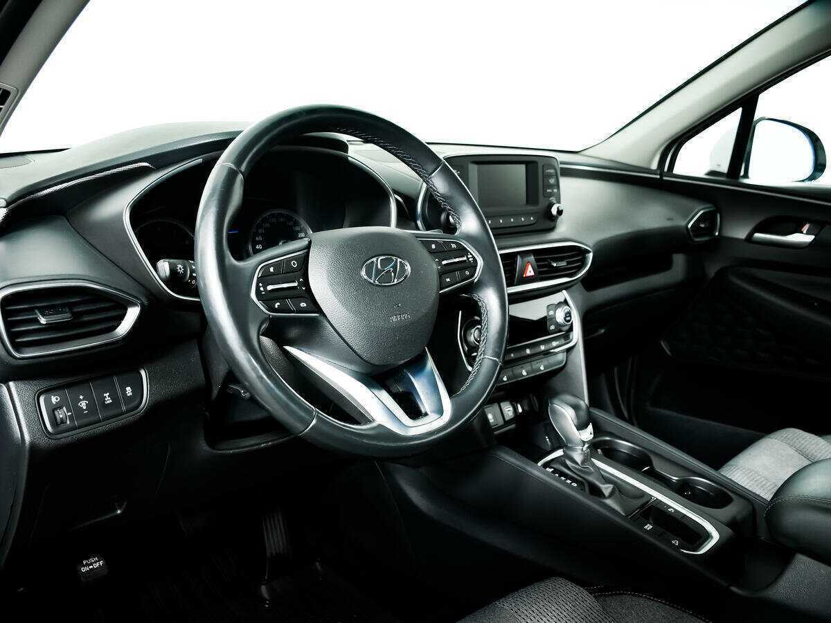 Hyundai Santa Fe с пробегом — 2019 год. Фото: #10