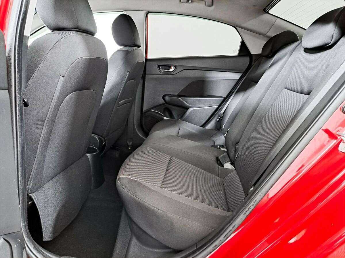 Hyundai Solaris с пробегом — 2019 год. Фото: #9