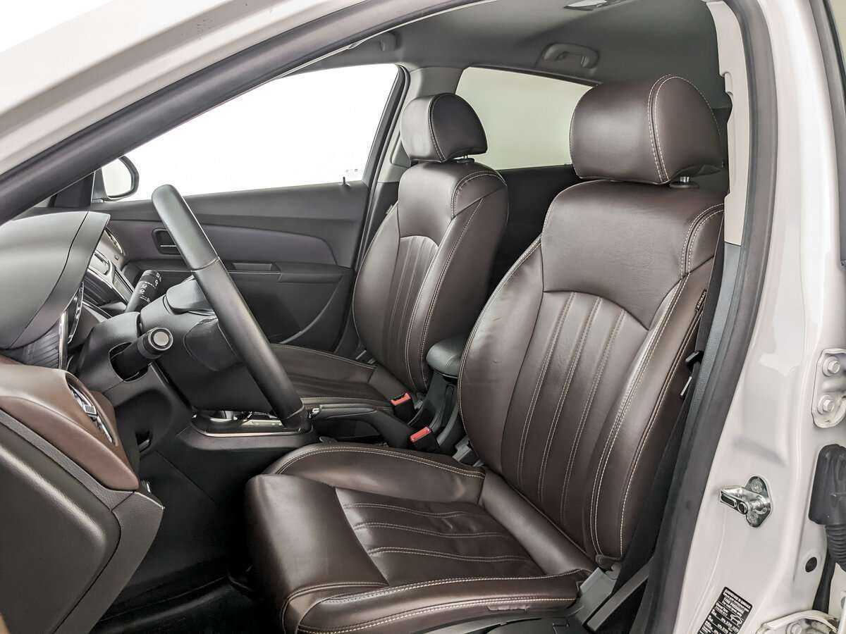Chevrolet Cruze с пробегом — 2014 год. Фото: #15