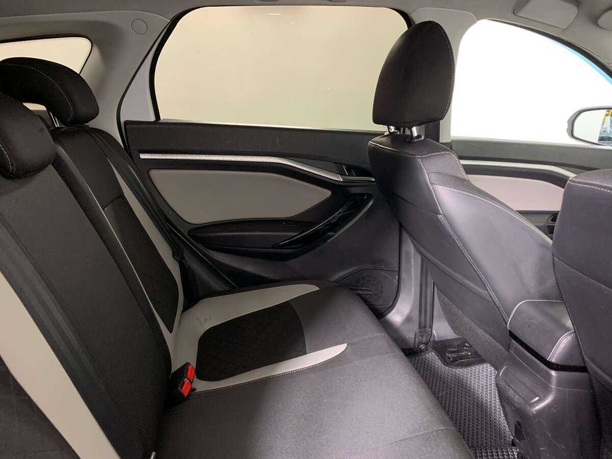 Lada (ВАЗ) Vesta с пробегом — 2018 год. Фото: #14