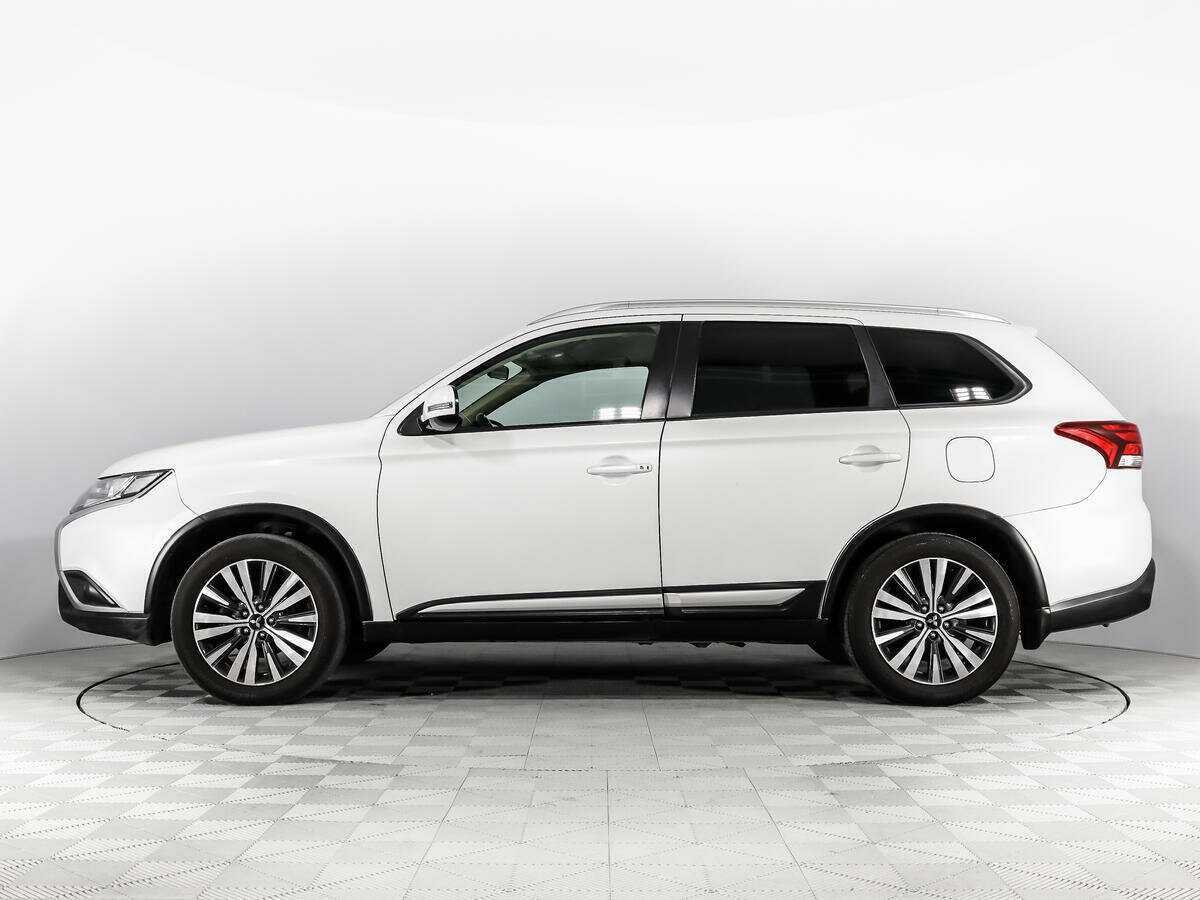 Mitsubishi Outlander с пробегом — 2020 год. Фото: #7