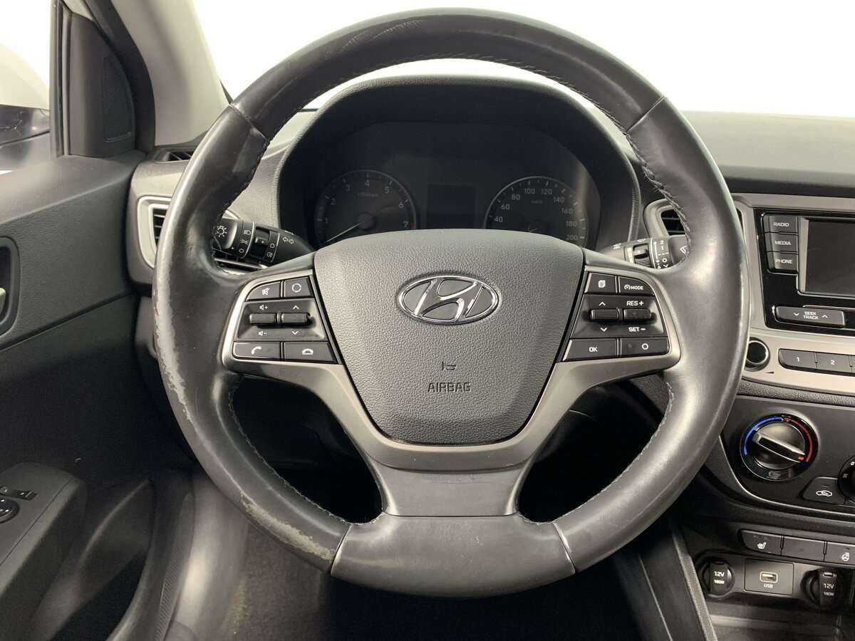 Hyundai Solaris с пробегом — 2019 год. Фото: #18