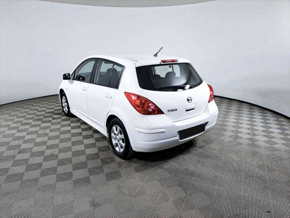 Nissan Tiida с пробегом — 2012 год. Фото: #6