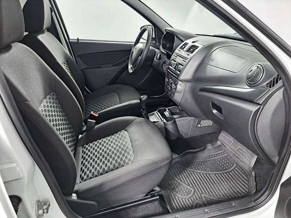 Lada (ВАЗ) Granta с пробегом — 2020 год. Фото: #10