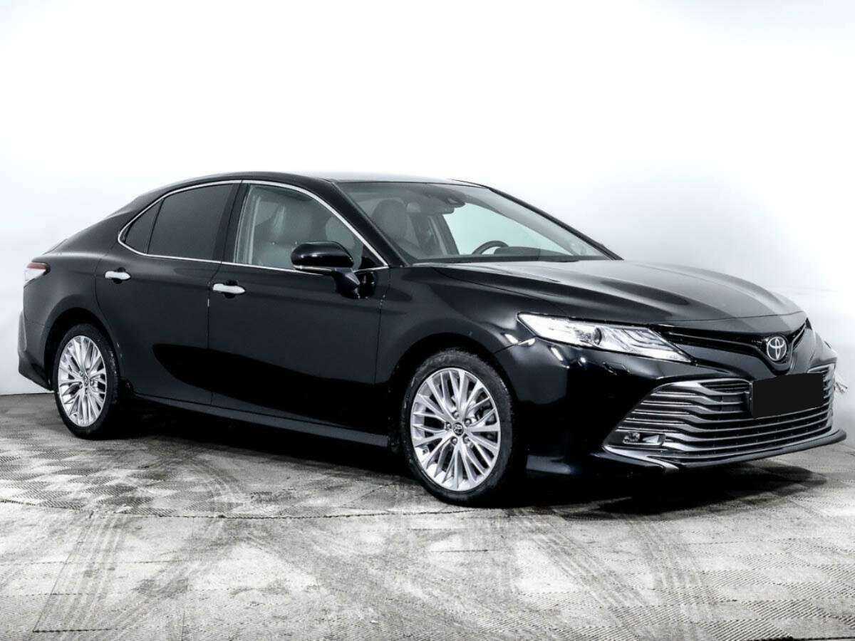 Toyota Camry с пробегом — 2019 год. Фото: #2