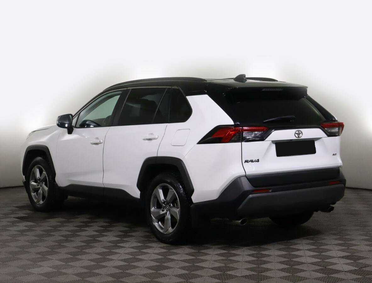 Toyota RAV4 с пробегом — 2020 год. Фото: #5