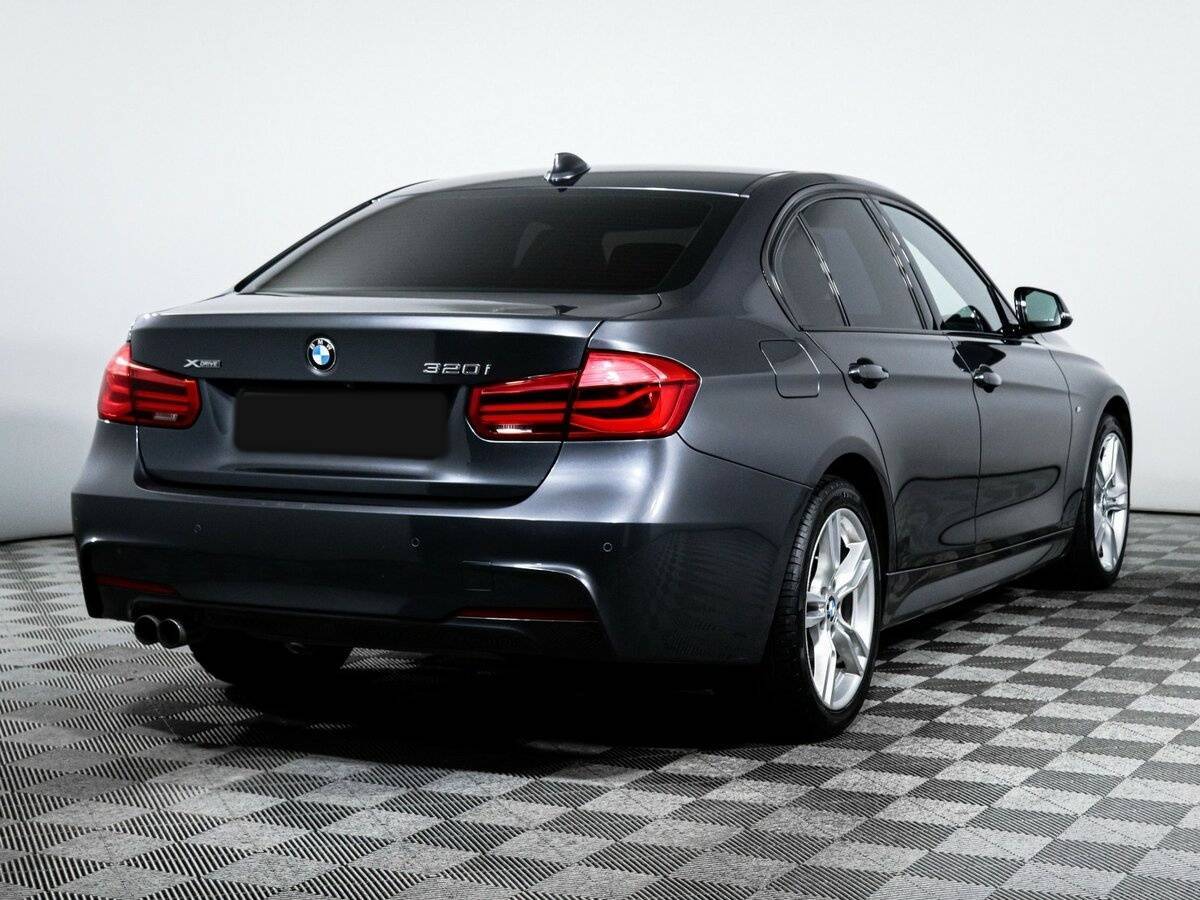 BMW 3 серии с пробегом — 2017 год. Фото: #4