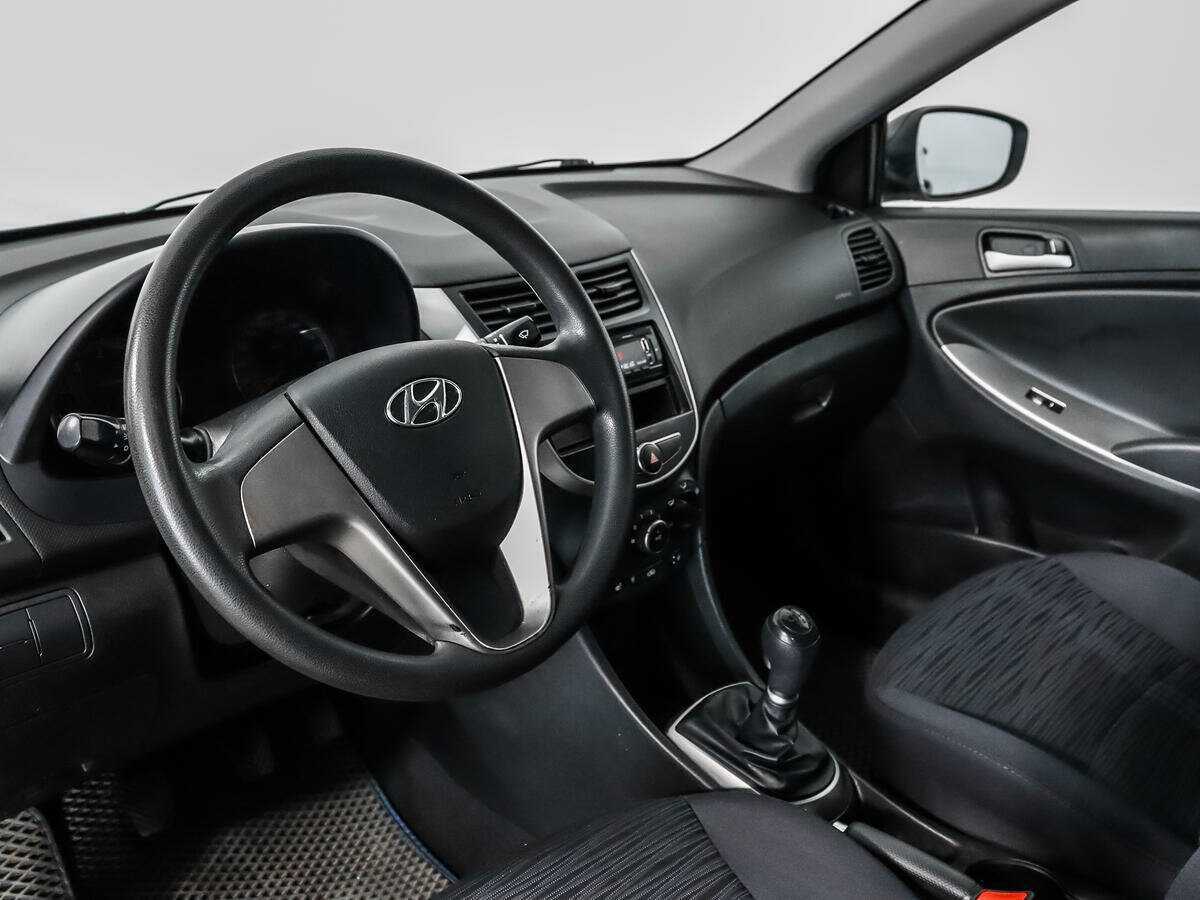 Hyundai Solaris с пробегом — 2016 год. Фото: #6