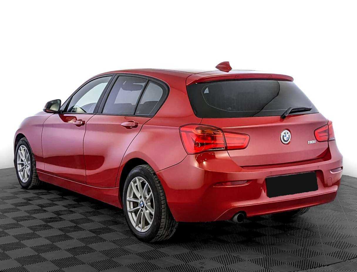 BMW 1 серии с пробегом — 2017 год. Фото: #6