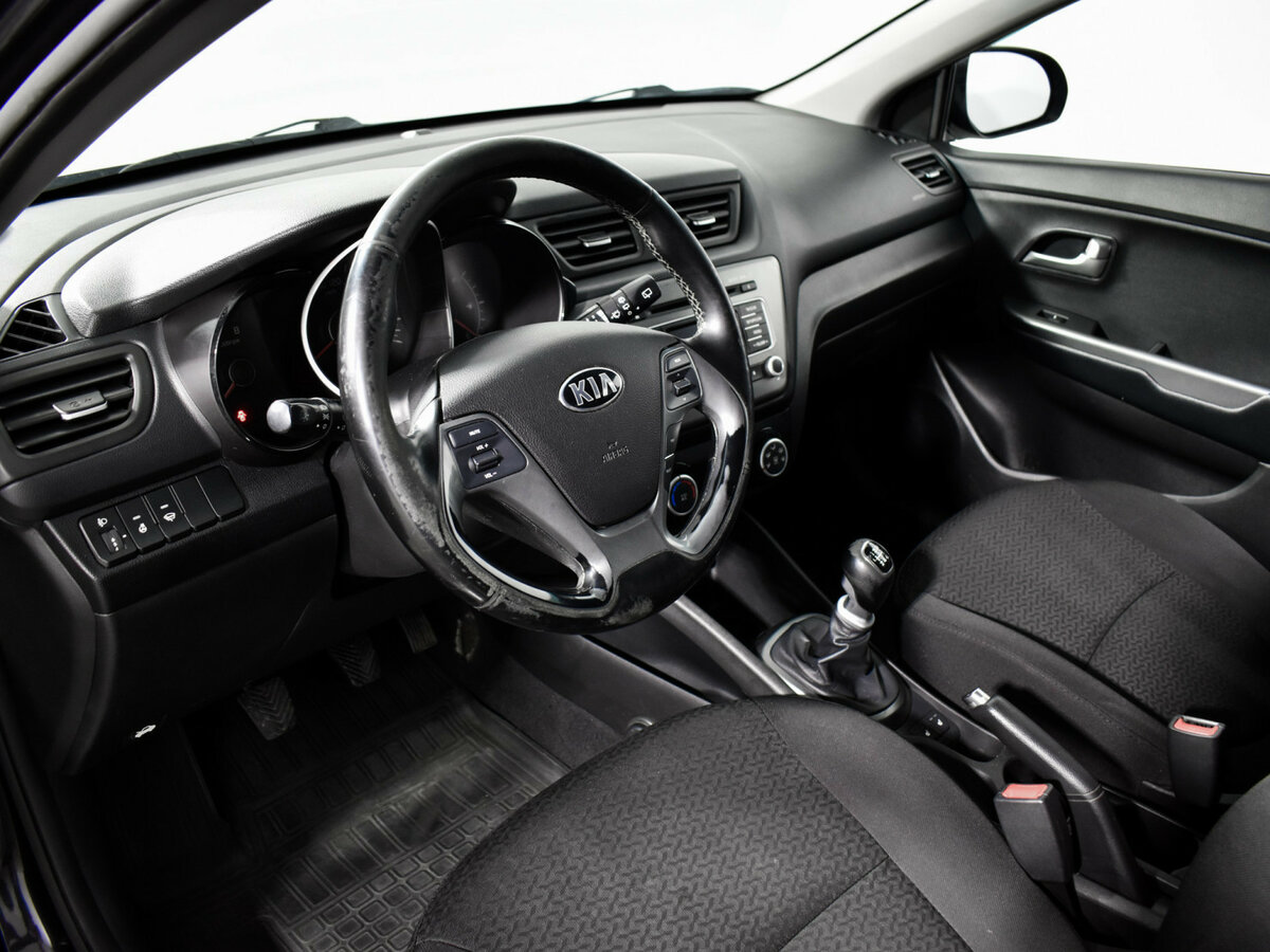 Kia Rio с пробегом — 2016 год. Фото: #8