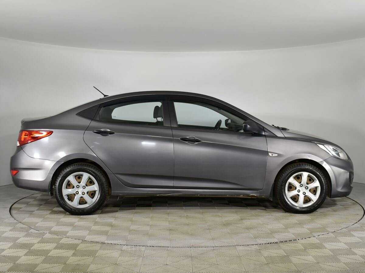 Hyundai Solaris с пробегом — 2013 год. Фото: #4