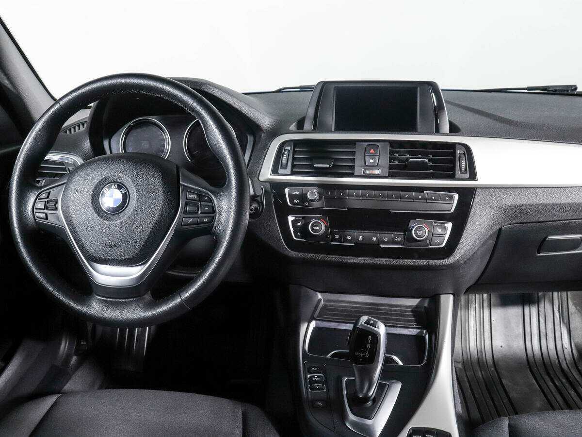 BMW 1 серии с пробегом — 2018 год. Фото: #9