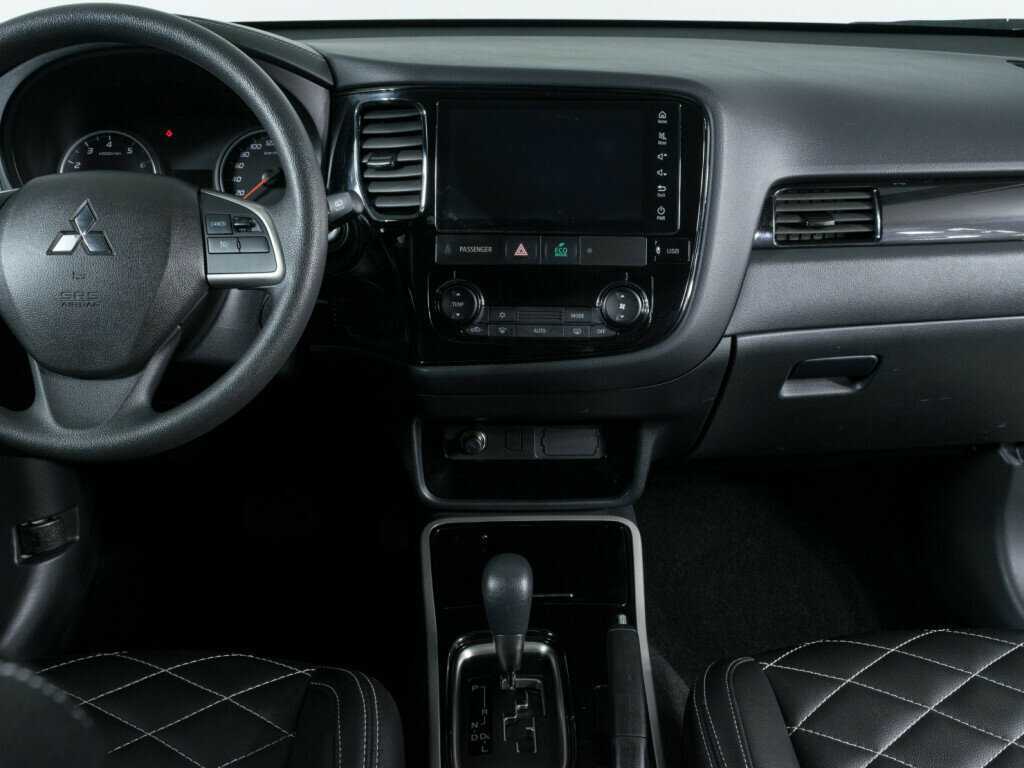 Mitsubishi Outlander с пробегом — 2022 год. Фото: #8