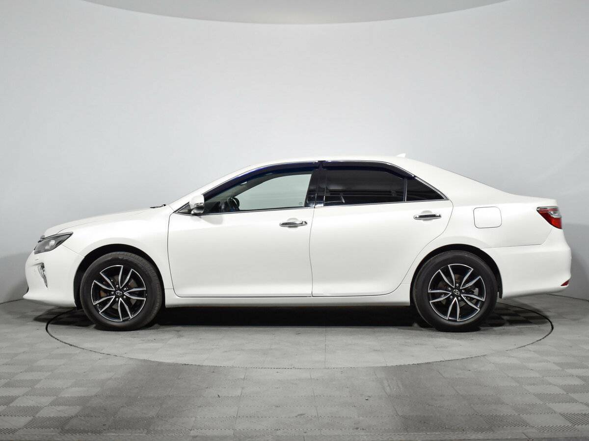 Toyota Camry с пробегом — 2018 год. Фото: #7