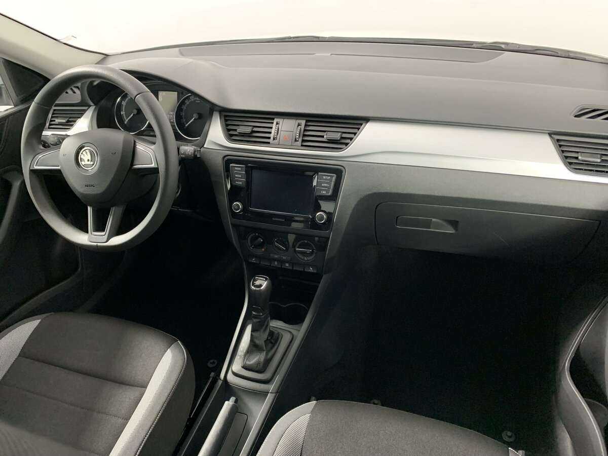 Skoda Rapid с пробегом — 2019 год. Фото: #8