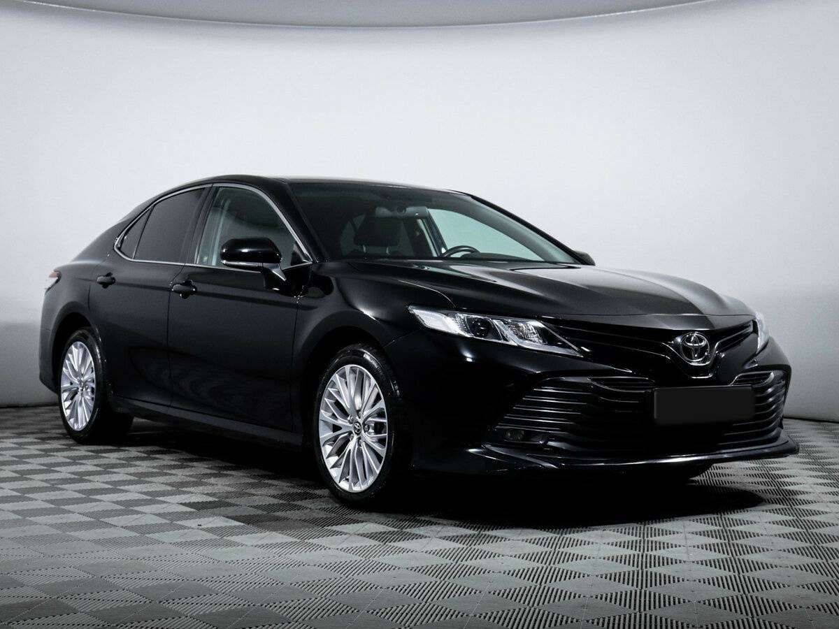 Toyota Camry с пробегом — 2019 год. Фото: #2