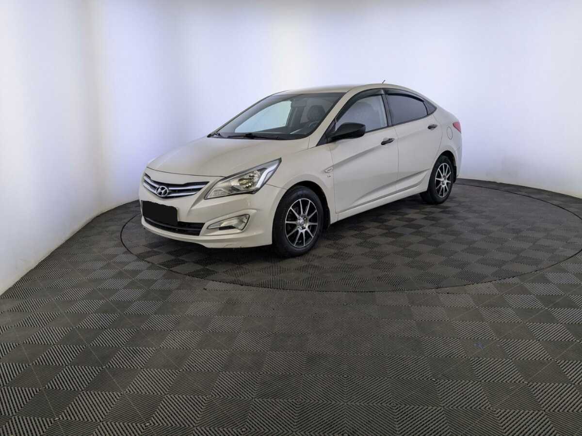 Hyundai Solaris с пробегом — 2015 год. Посмотреть фото