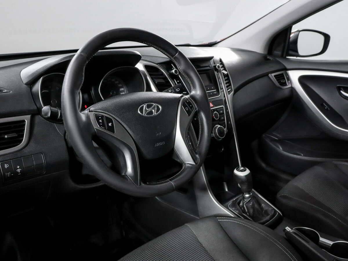 Hyundai i30 с пробегом — 2012 год. Фото: #10