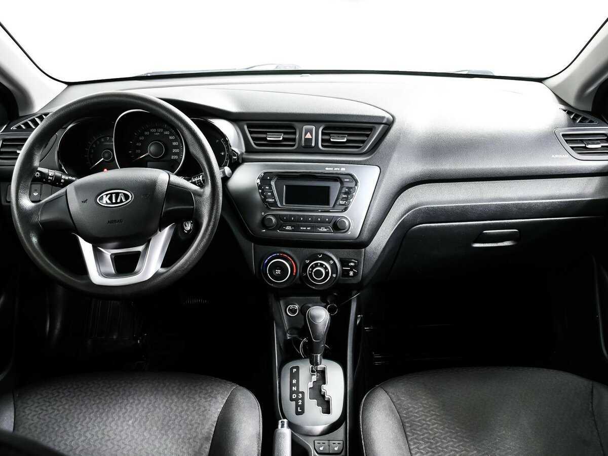 Kia Rio с пробегом — 2012 год. Фото: #10