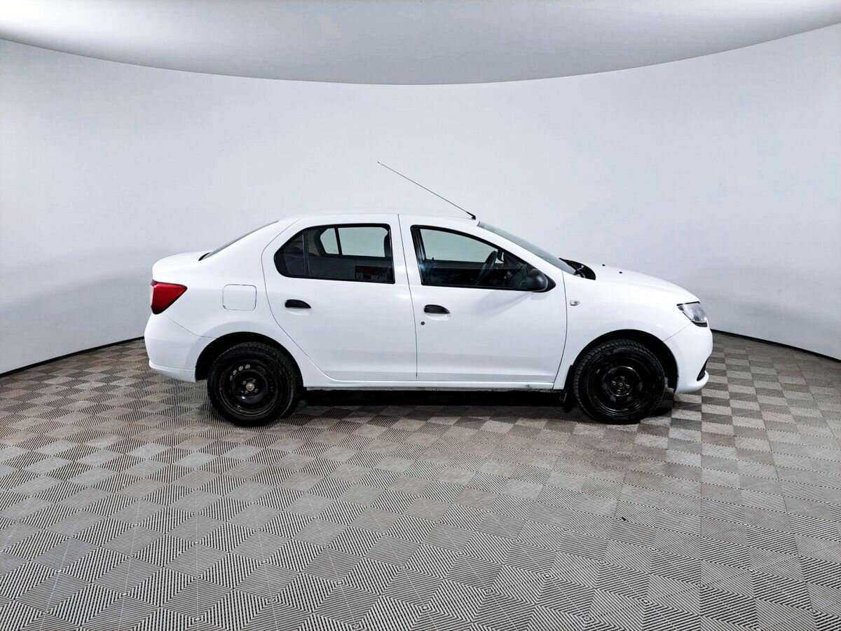 Renault Logan с пробегом — 2016 год. Фото: #3
