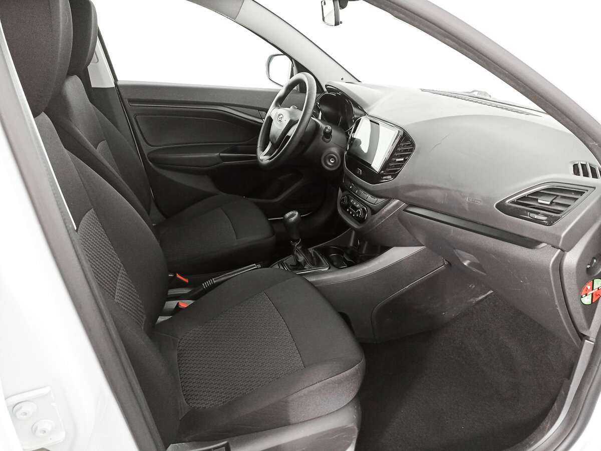 Lada (ВАЗ) Vesta с пробегом — 2019 год. Фото: #6