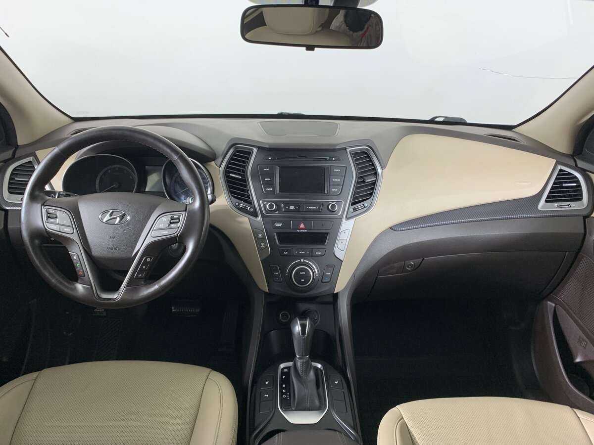 Hyundai Santa Fe с пробегом — 2017 год. Фото: #9