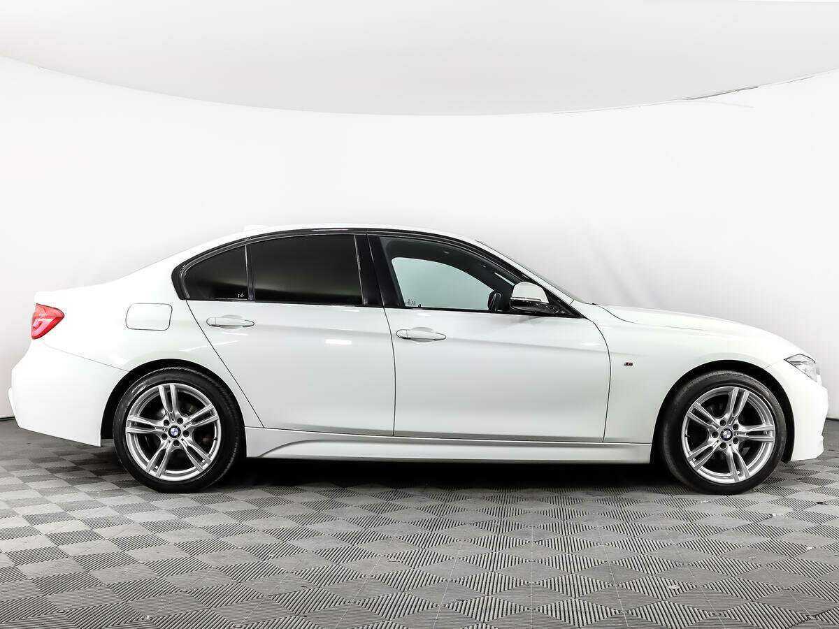 BMW 3 серии с пробегом — 2018 год. Фото: #3