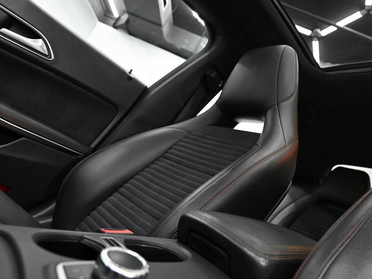 Mercedes-Benz CLA с пробегом — 2013 год. Фото: #17