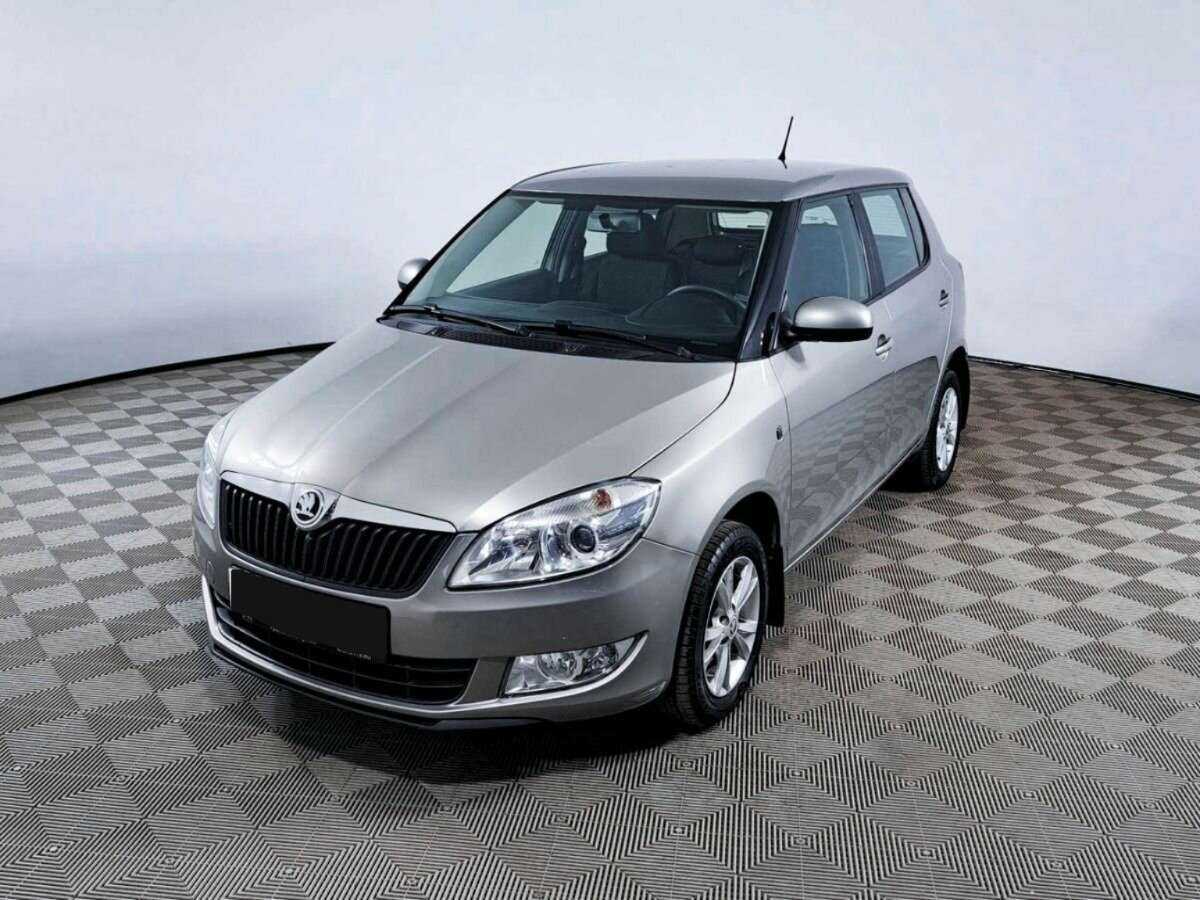 Skoda Fabia с пробегом — 2013 год. Посмотреть фото