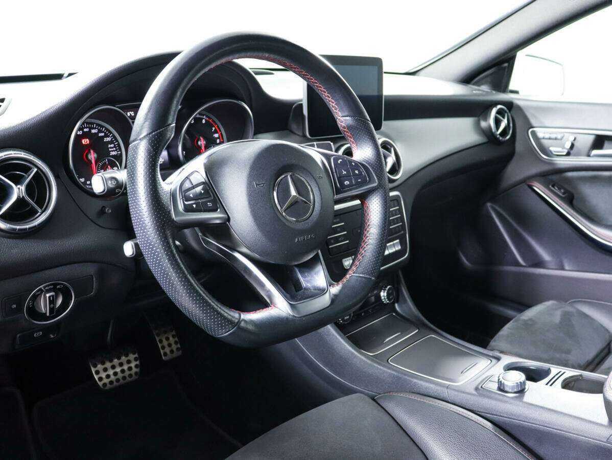 Mercedes-Benz CLA с пробегом — 2018 год. Фото: #13